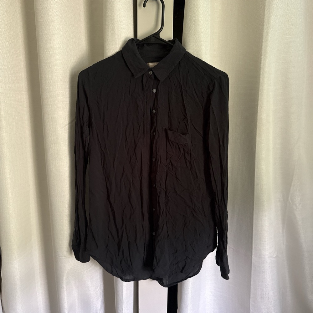 Banana Republic Black Women’s Casual Button Down Shirt